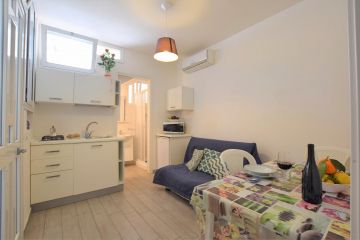 Cozy two-room apartment with 2 beds and modern comforts